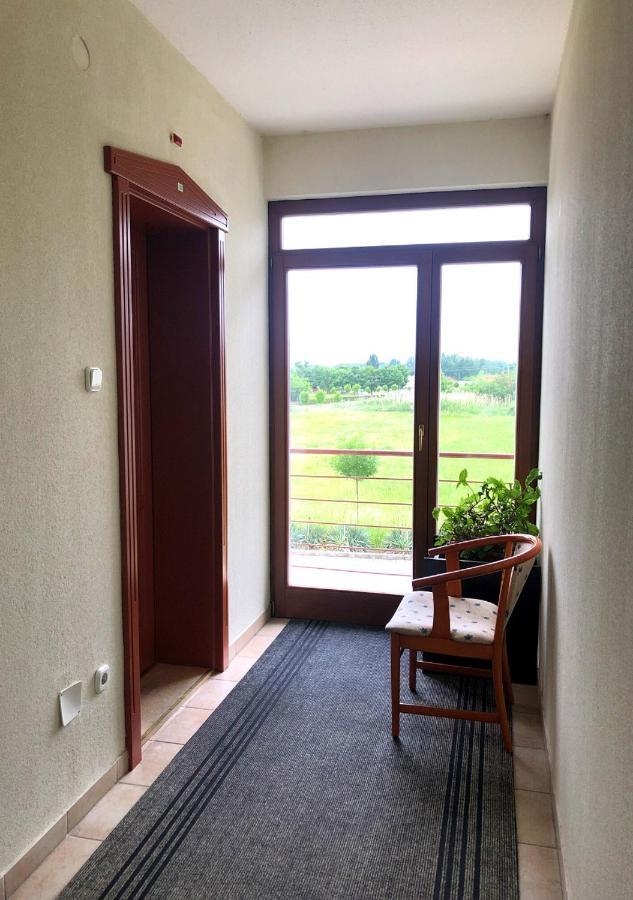 Hotel Imperial Gyogyszallo Es Gyogyfurdo Kiskoros Bagian luar foto